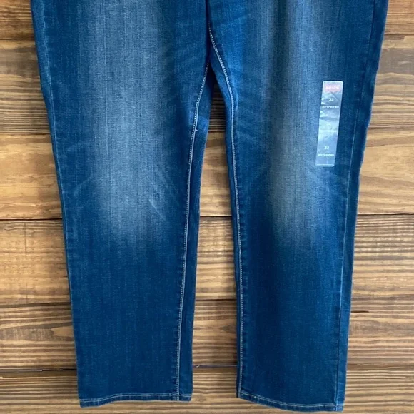 Levi’s Boyfriend Jeans - Picture 3 of 8